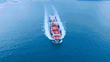 好紧张马上要和喜欢的人表白了,对已婚女人表白她很紧张