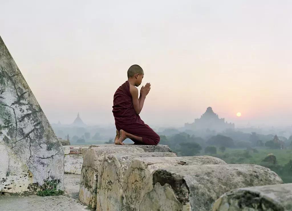 渡人如渡己渡己亦渡人下一句,人生渡人如渡己渡己亦是渡人