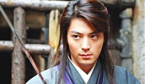 从不知名小演员到新生代顶流,从不温不火到大红大紫