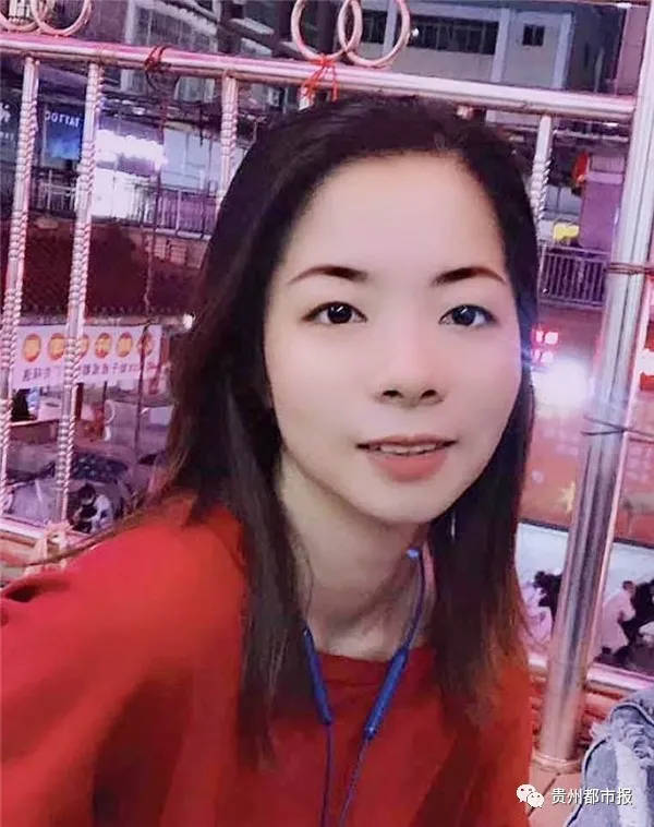 帮老人擦粪的女孩,公交车上为老人擦粪的白衣女孩