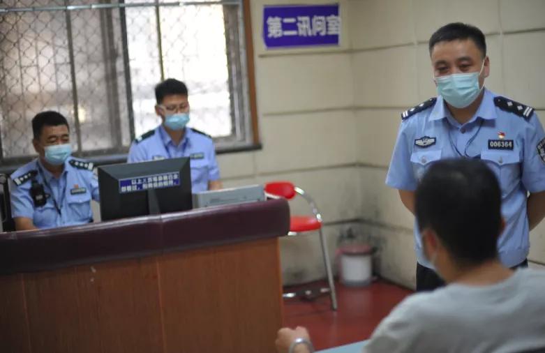 鍋囨湡鍏ㄥ競瀹夊叏鐢熶骇褰㈠娍绋冲畾,鍋囨湡骞冲畨绁ュ拰璀︽儏鍚屾瘮涓嬮檷鍥涙垚