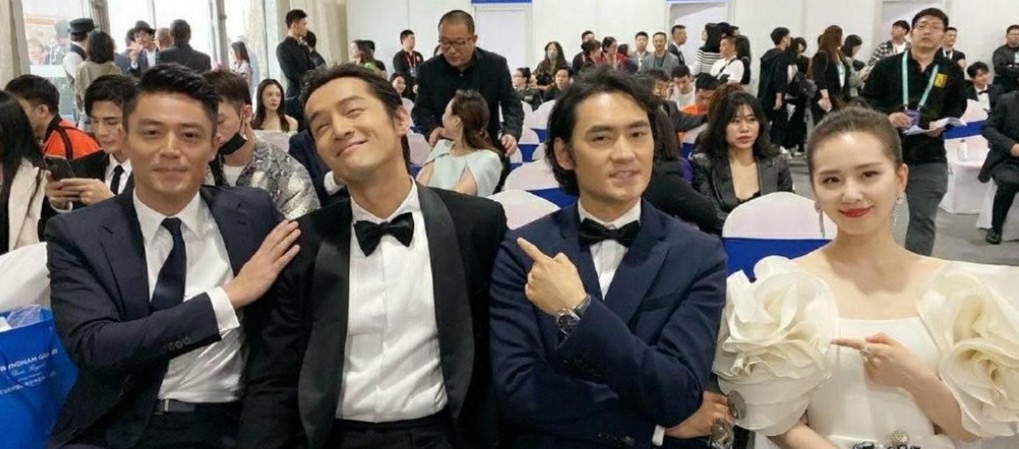 演员之外的“胡椒粉”胡歌，被花式催婚的最佳前任，撸猫不能自拔