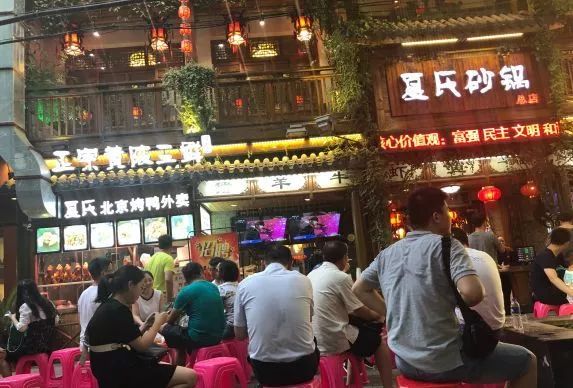 武汉鹿角巷网红店,武汉真正值得去的美食店