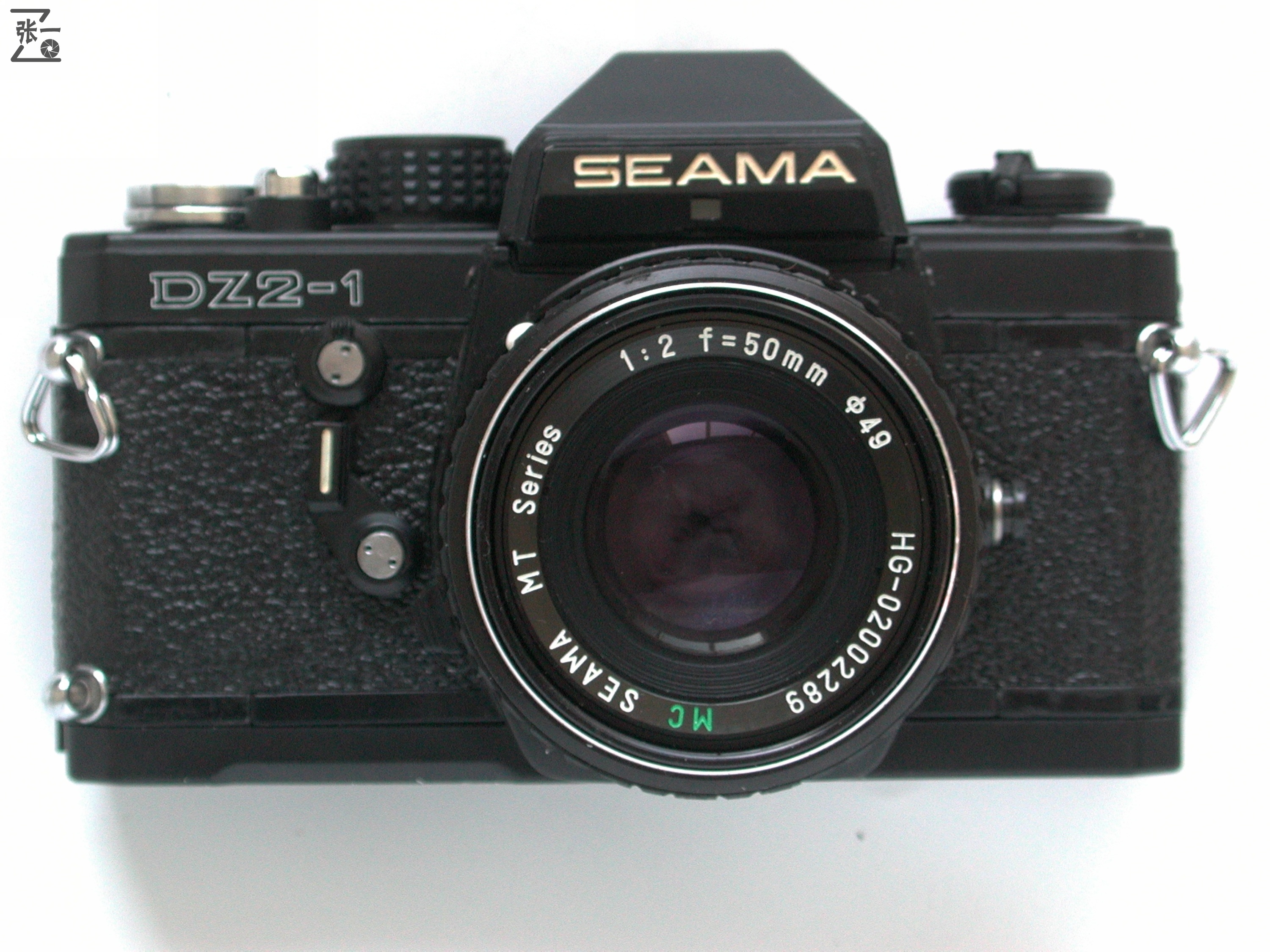 中国哈尔滨照相机厂生产的SEAMADZ2-1单反照相机