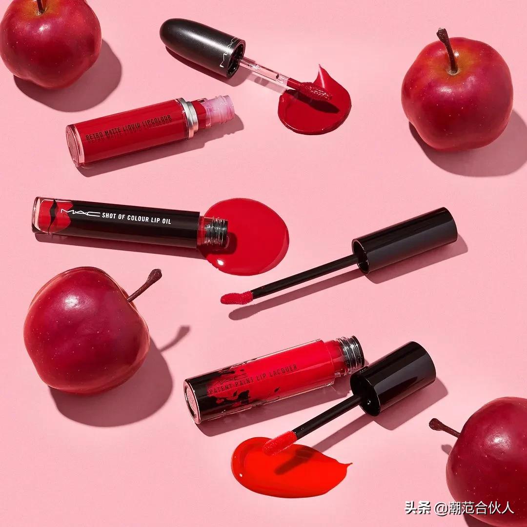 李佳琦omg这个产品也太好用了吧,李佳琦被称为美妆界的代名词