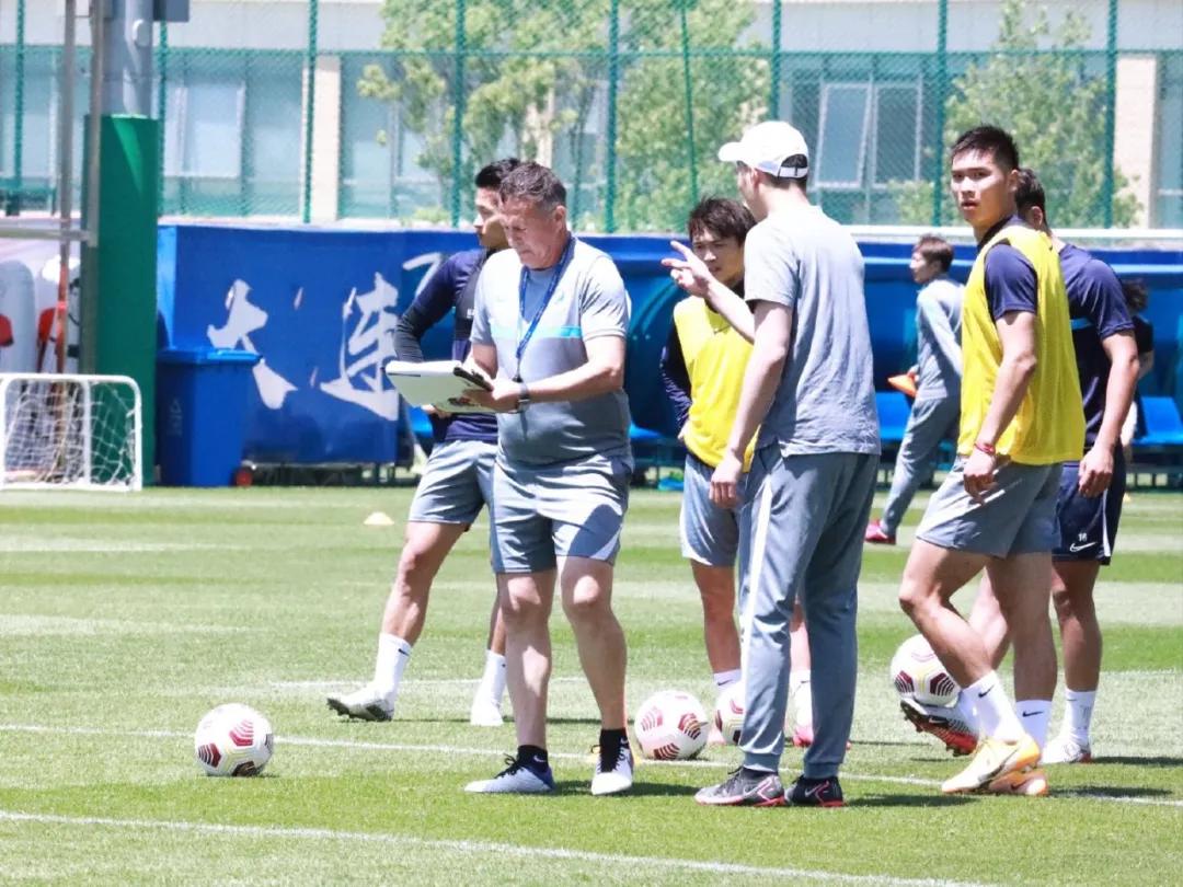 大连人队重返中超,大连集结