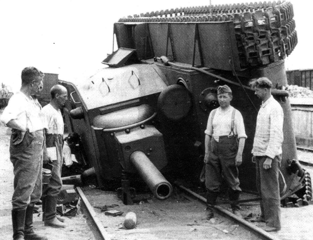 现实中的苏联kv444巨型坦克,二战时的传奇坦克kv1重坦