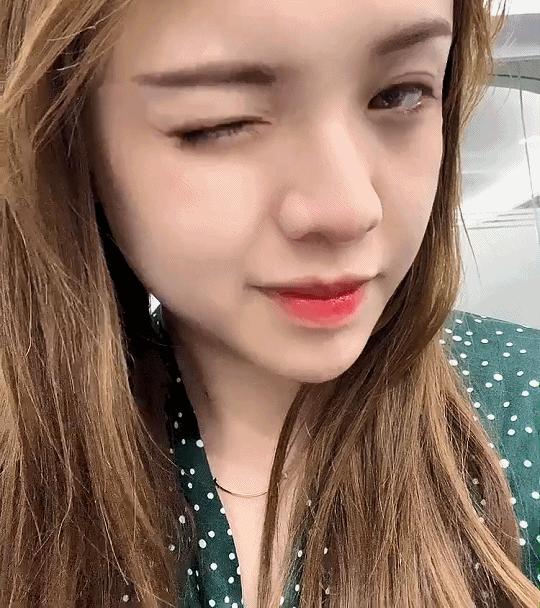 卸妆教程新手必学眼妆,基础眼妆新手必学双眼皮