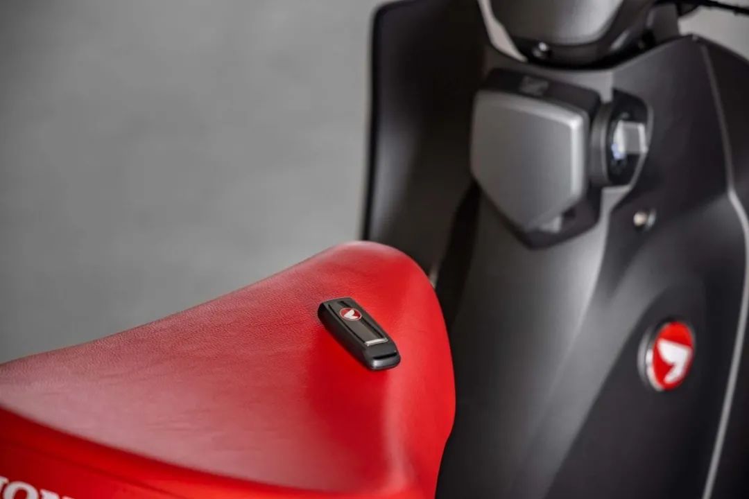 本田2022款超级幼兽c125简评,2023款本田supercub125