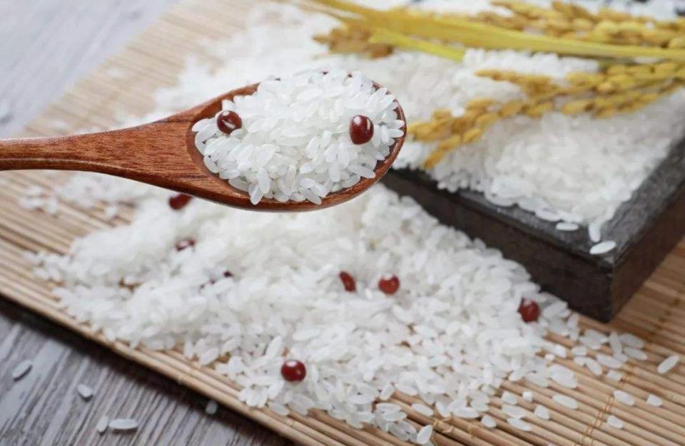 米罐里面有很多虫子,米罐里的虫子怎么去除