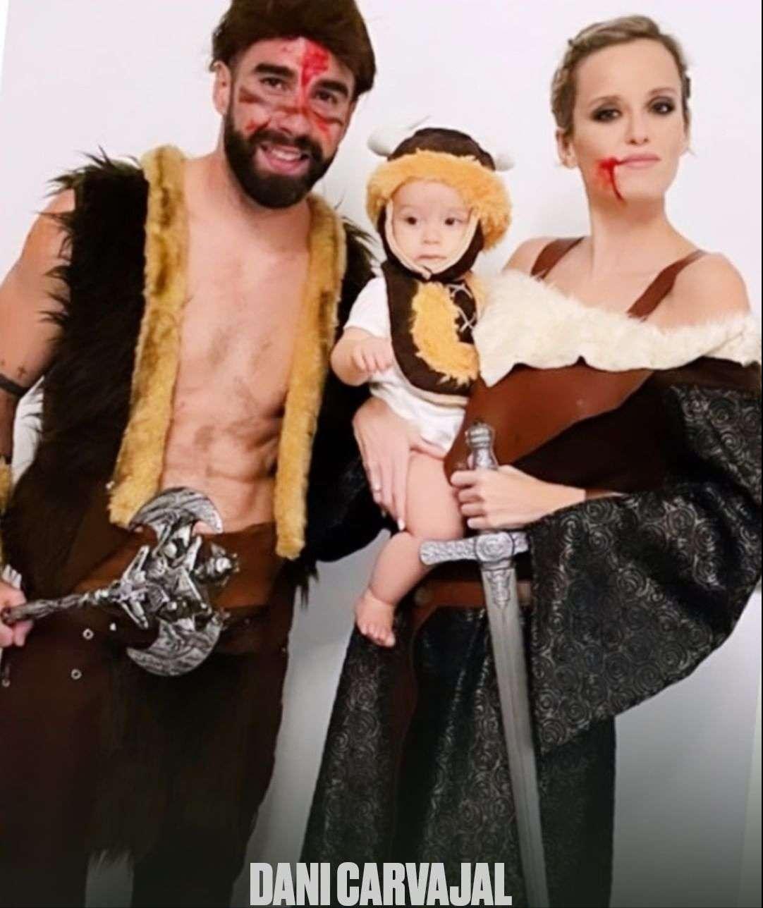 23位足球明星过万圣节，莱万夫妇扮小丑，迪玛利亚变宇航员