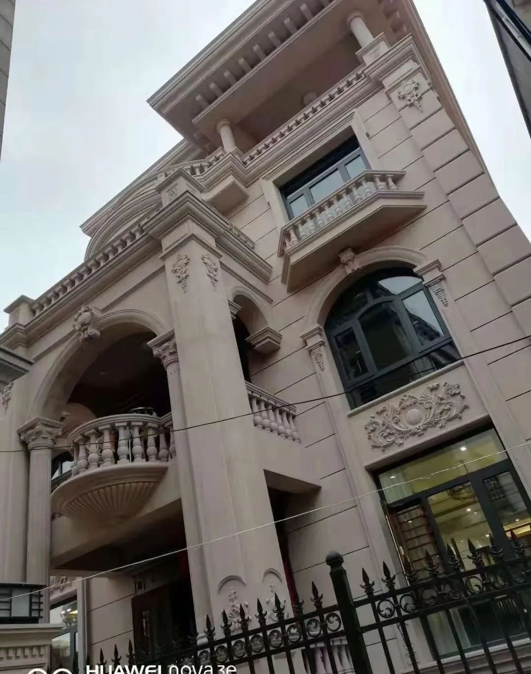 什么样的石材栏杆最好,石材栏杆与水泥栏杆区别在哪里