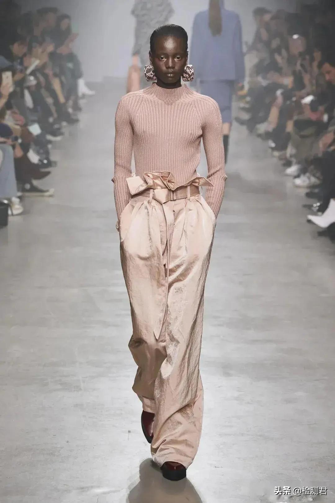 快收藏：双面呢、摇粒绒、丝绒、灯芯绒...秋冬流行面料知识解析