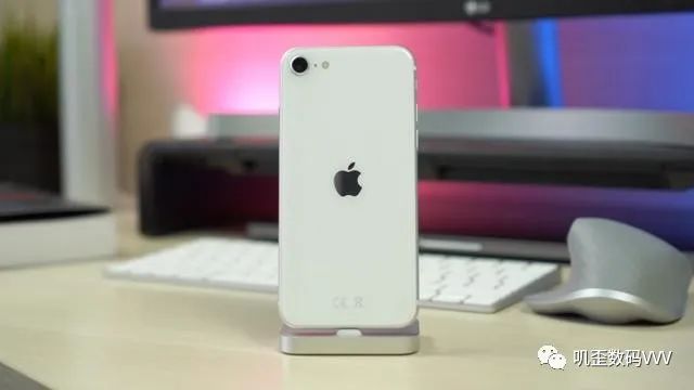 华为p30对比iphonese2,华为p30与苹果se2