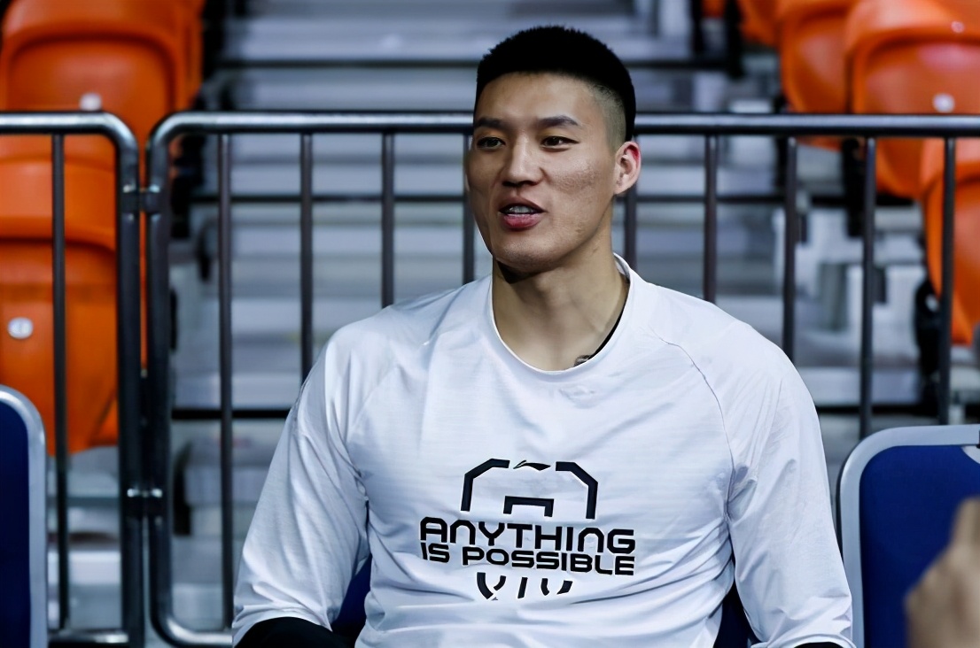 李根踢裆,李根被驱逐出场