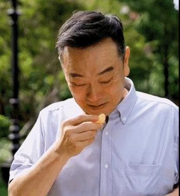 老戏骨直播间道歉视频,直播被骂哭的老戏骨