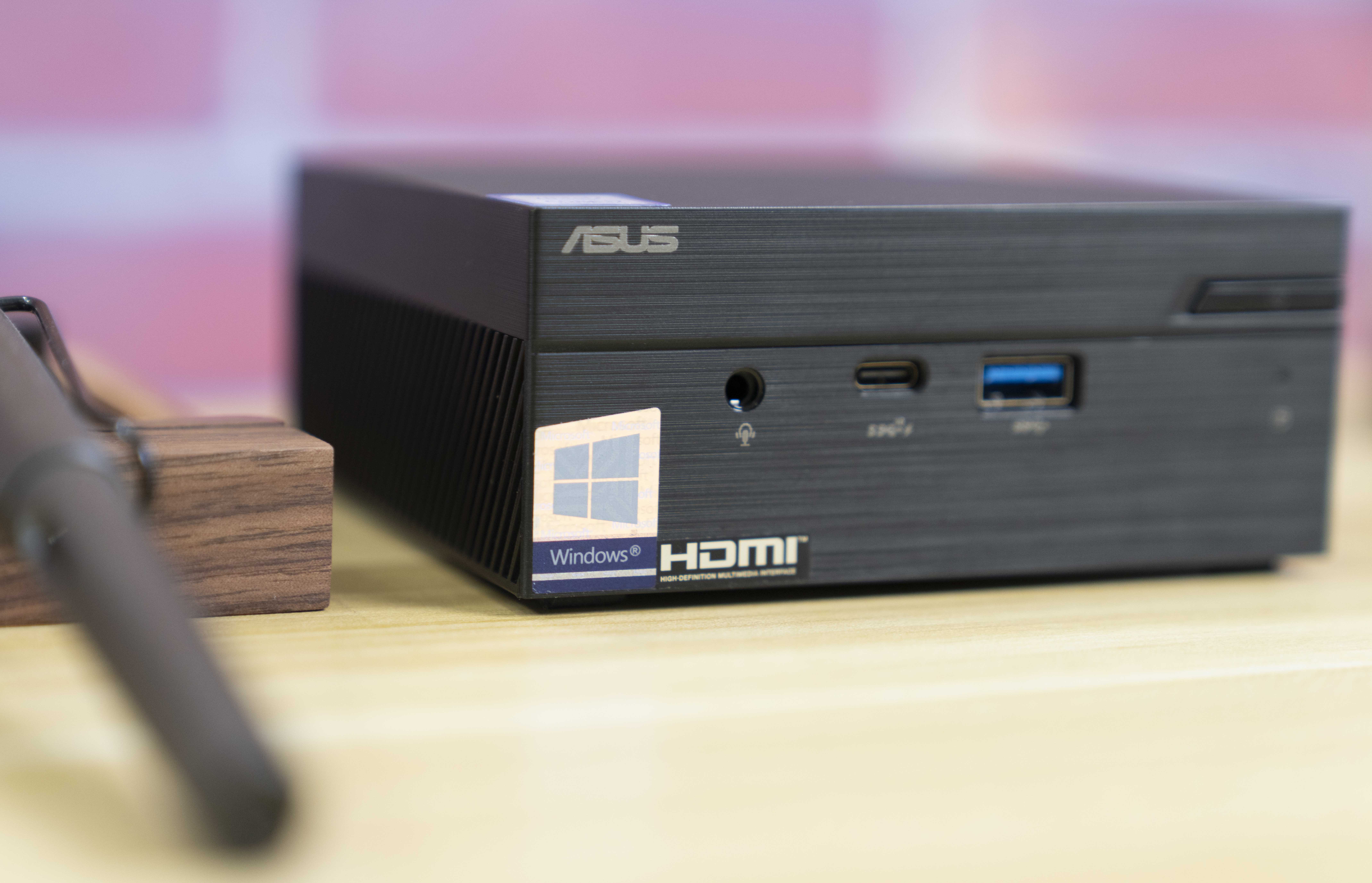 告别凌乱桌面提升办公效率：华硕ProMiniPCPN61