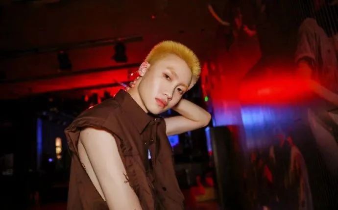 从“做作”到真实，唱歌始终是他最能表达自己的事