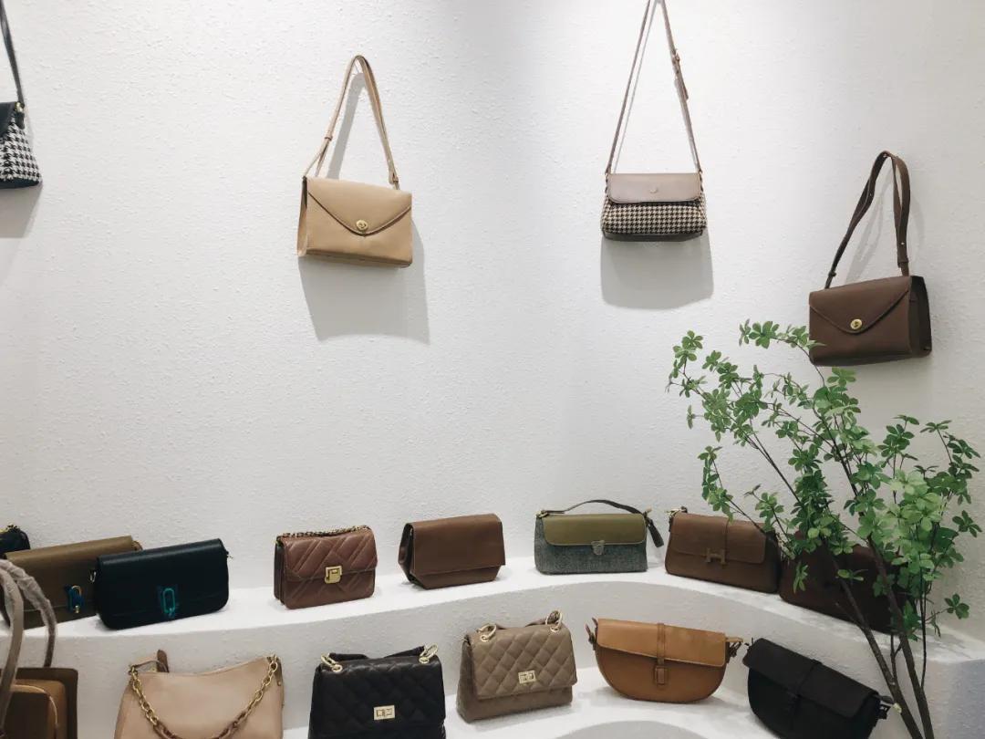 乌鲁木齐九鼎服装批发市场价格,乌鲁木齐批发服装便宜的地方2-3元