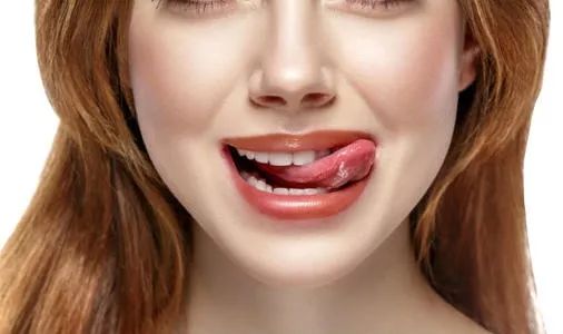 秋冬季干裂脱皮润唇膏最火,嘴唇干裂脱皮用什么润唇膏好用