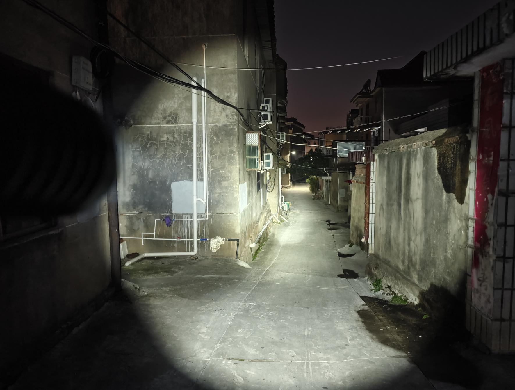 最纯粹的战术手电筒体验如何?傲雷WARRIOR武士X3首发上手