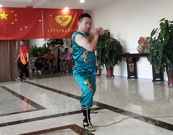 同欢共庆党的生日,欢聚一堂共迎党的生日