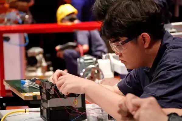 “蒙眼切黄瓜”了解一下！珠海这所就业率99.5%的学校，太厉害！