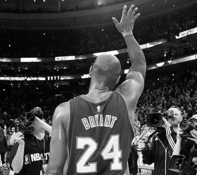 足球科比因坠机去世,科比坠机死亡之谜