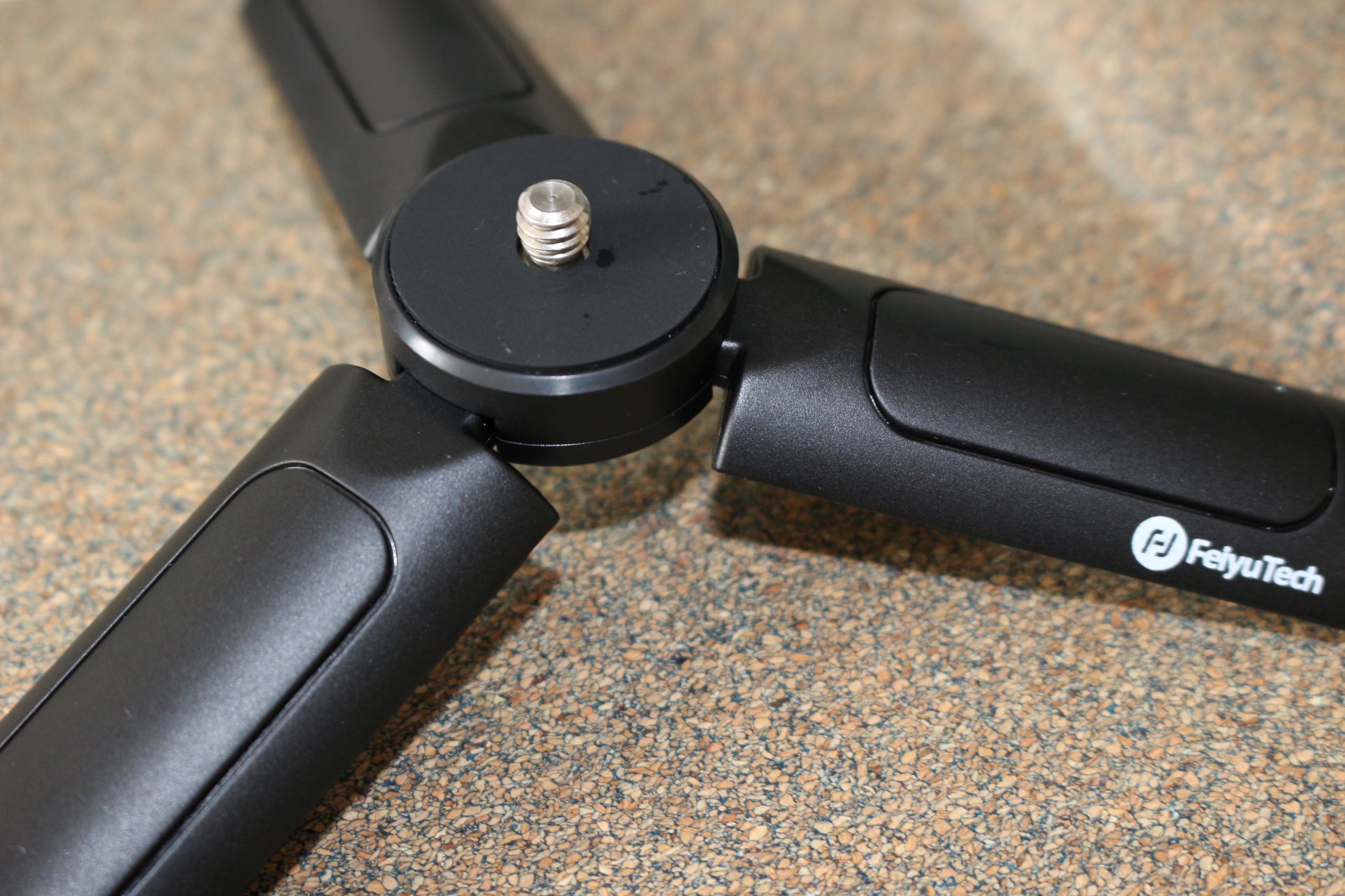 云台自拍杆支架三合一推荐,自拍杆专用相机