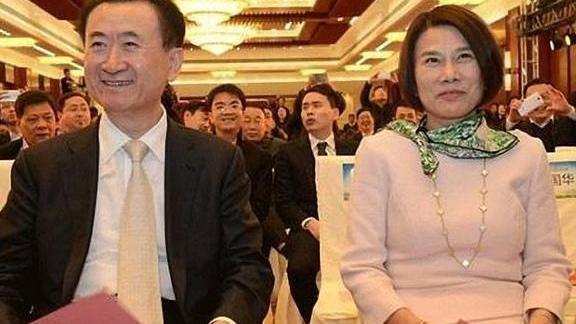 董明珠为什么只给儿子开十万的车,身家百亿的董明珠