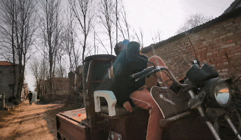 浙江29岁农村女孩白手起家摆地摊 (女大学生回乡摆摊创业)
