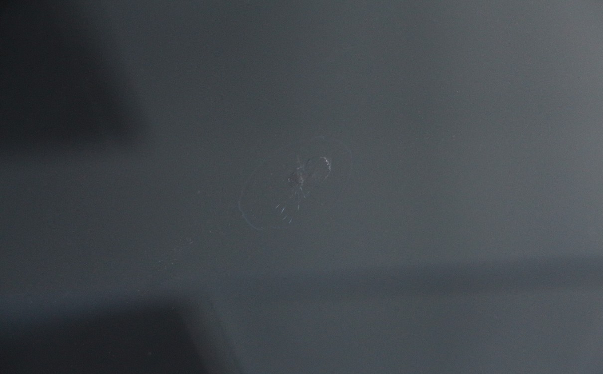 汽车玻璃修复原理方法及注意事项,汽车玻璃被石子磕了个坑怎么修复