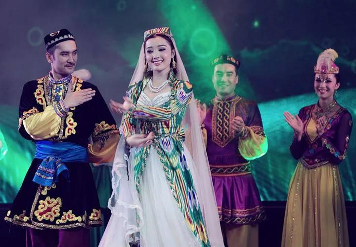 乌鲁木齐头屯河游客集散中心跨年,昌吉头屯河区游客集散中心电话