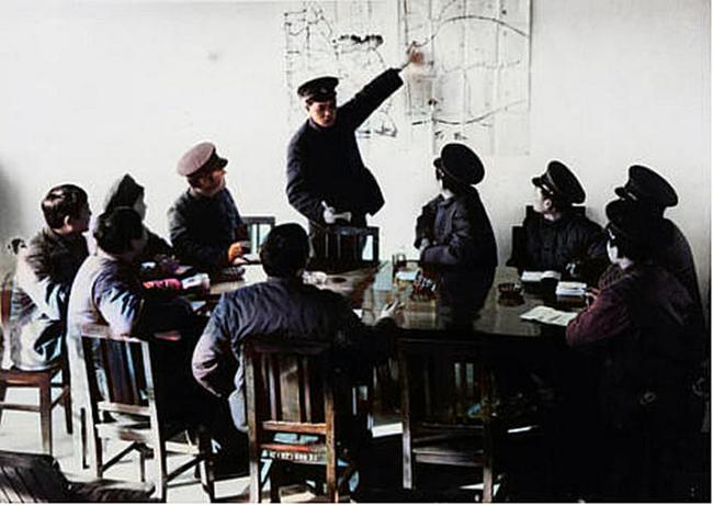 1959年的军事机密失窃案：军官弄丢绝密文件，7000警民淘干1条河