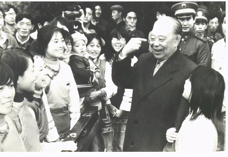 廖汉生得知妻子已去世，于是另娶他人，解放后“亡妻”却突然出现