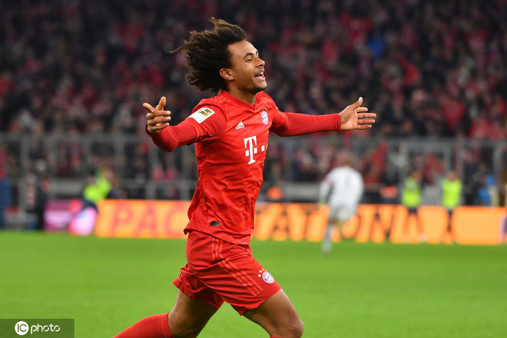 莱万评论,莱万在拜仁精彩表现