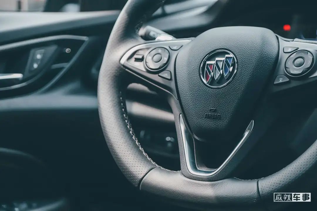 全新君威gs2.0t,君威gs新款试驾视频