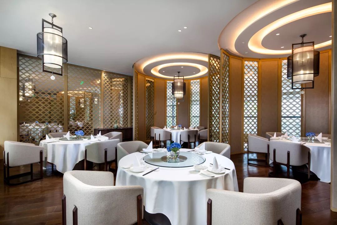 ¥998/2晚-超酷炫船型酒店!直面江湖双景!五星豪华游轮!