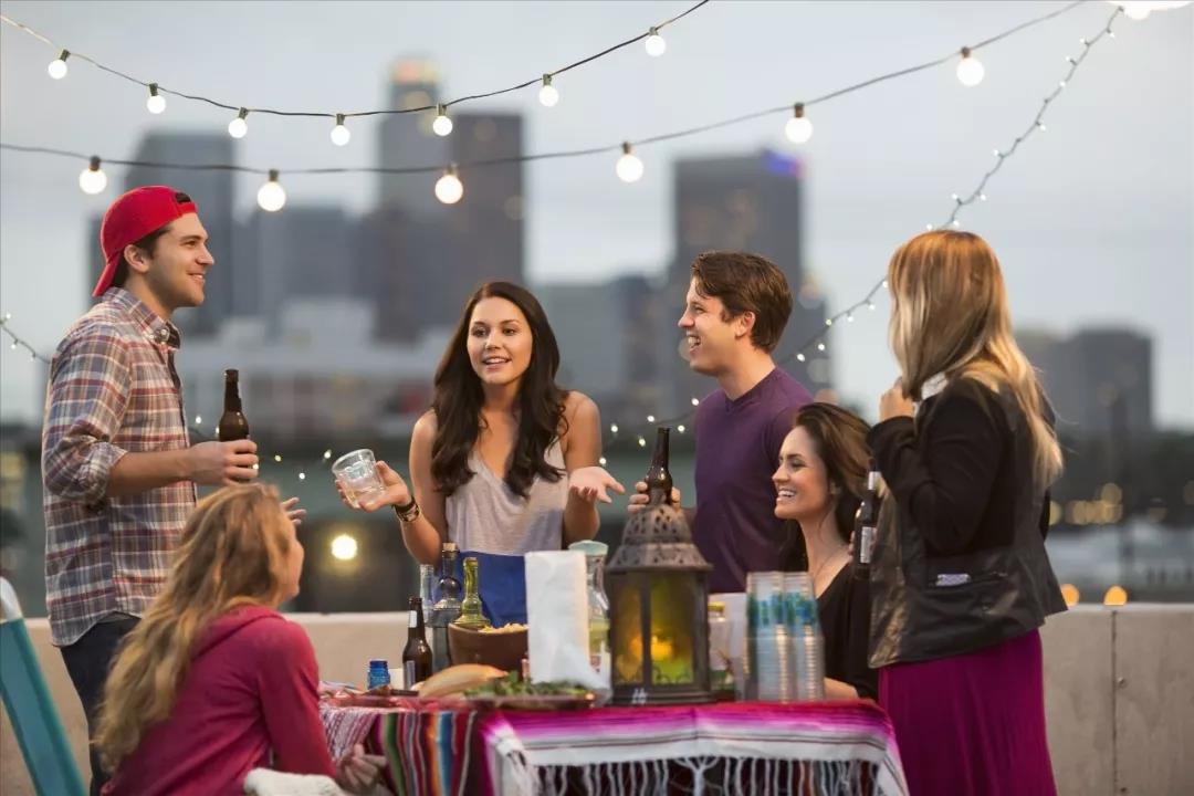 美国个人用电量与中国的用电量,美国人均用电与中国人均用电对比