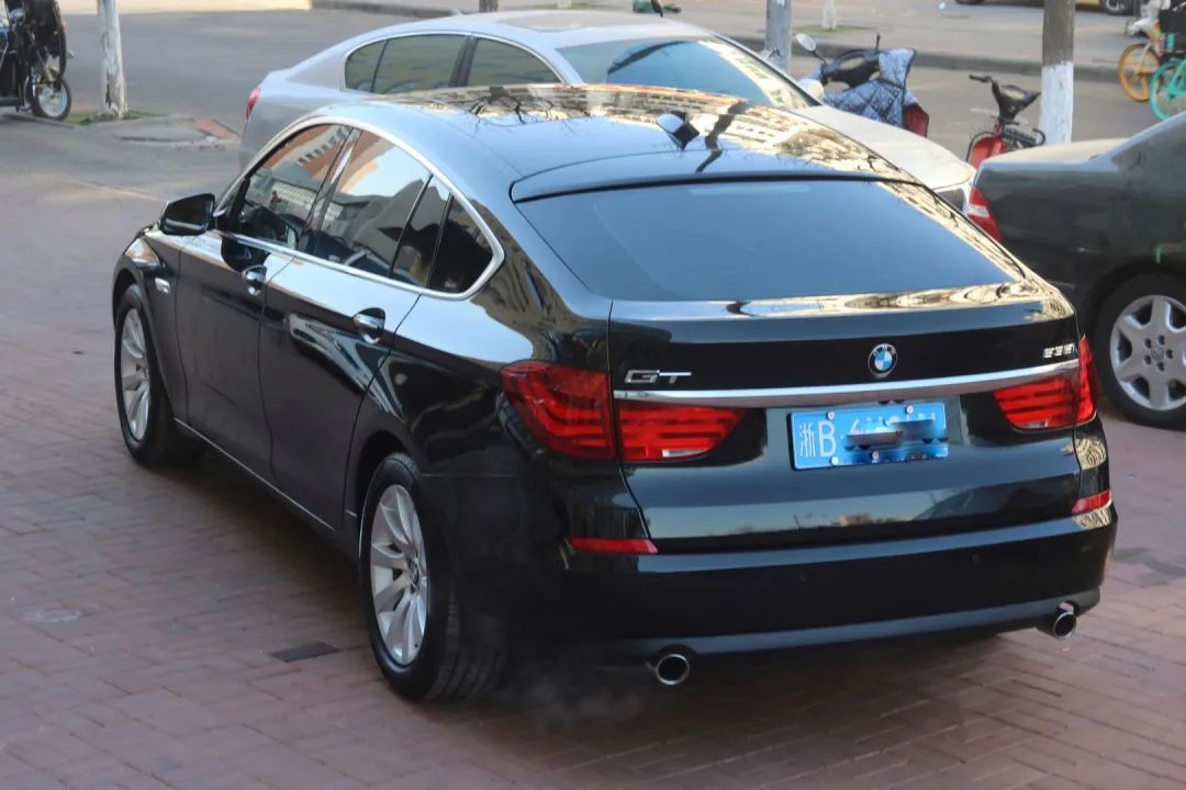 怪兽修车:翻新一辆11年破烂不堪的宝马GT,车况不忍直视