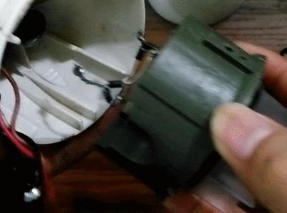 「拆解」家里的吹风机坏了，尝试自己动手，也许能修理好