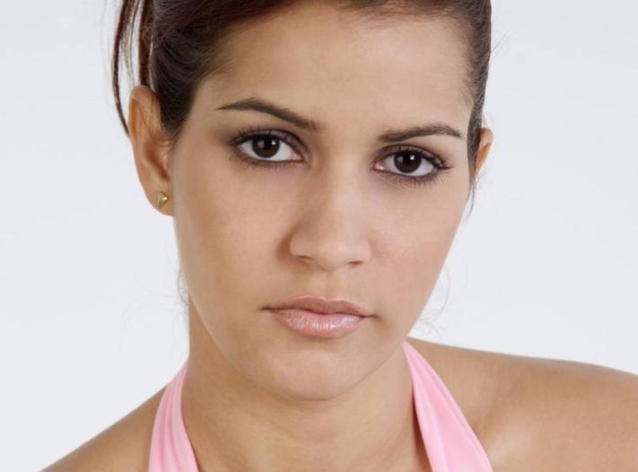 鼻子上黑头多怎么解决,鼻子上黑头太多怎么办