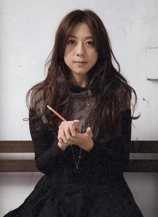 陈绮贞宣布结束18年恋情,陈绮贞做小三被原配告法院后续