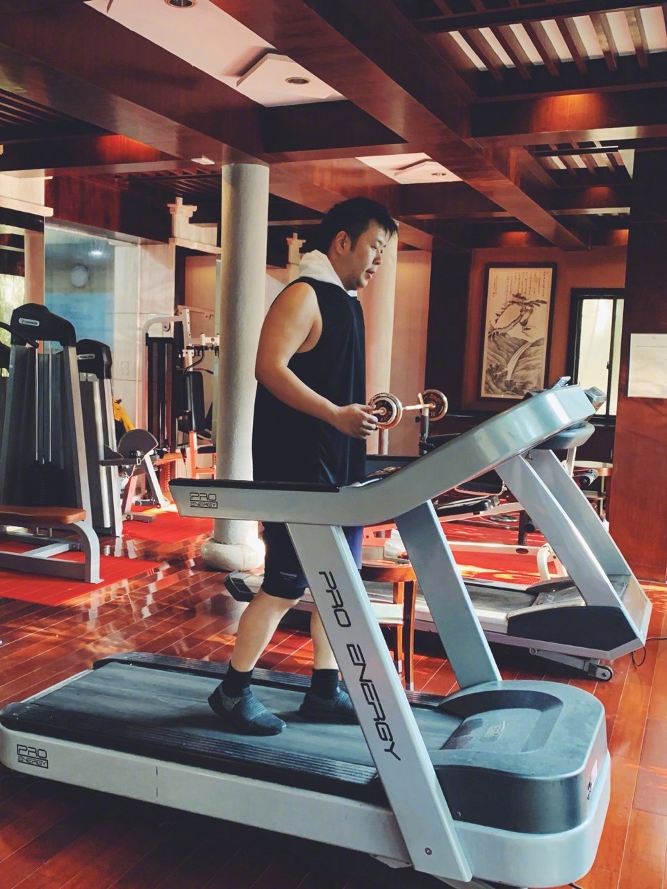 微胖男孩夏季怎么穿,微胖男孩夏天怎么穿搭