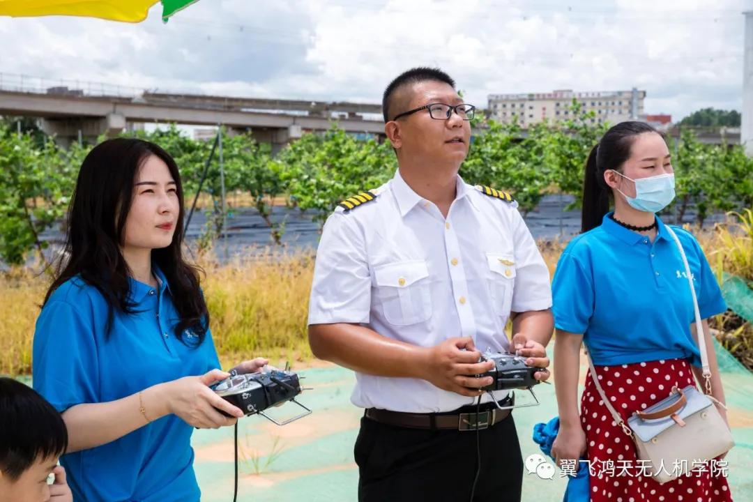 新型无人机驾驶员,无人机驾驶员有前途吗