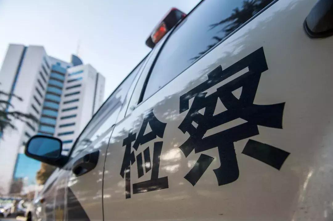 大学生卖假奢侈品,大二学生网店卖假冒奢侈品