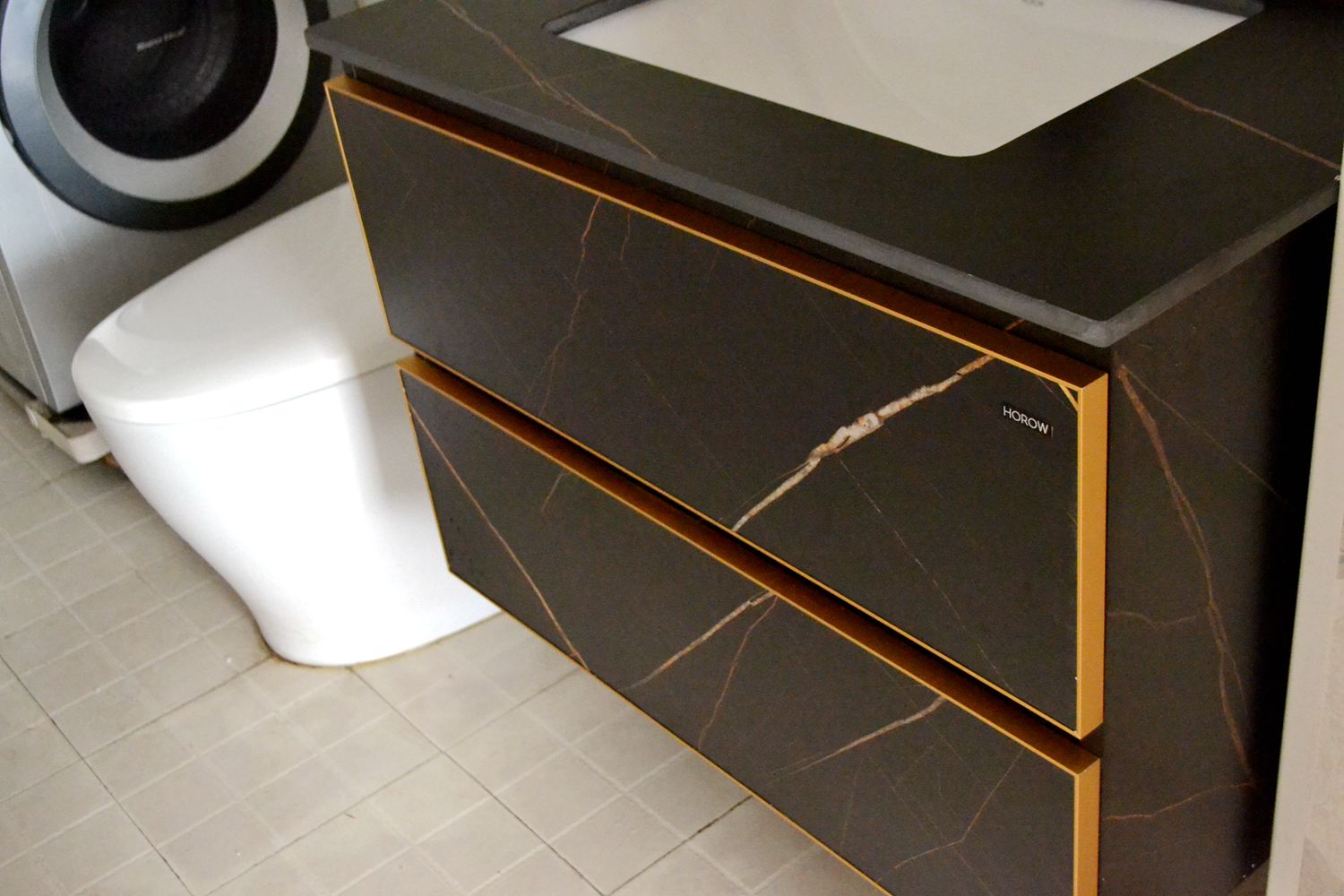 希箭浴室柜和联勒浴室柜哪个更好,希箭铝合金浴室柜质量怎样