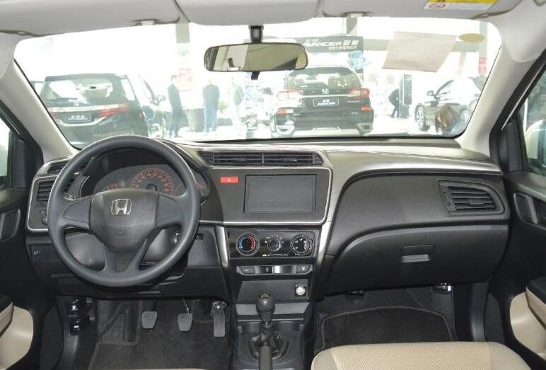 12年马自达6里程10万公里油耗多少,老款马自达6哪一年最值得买