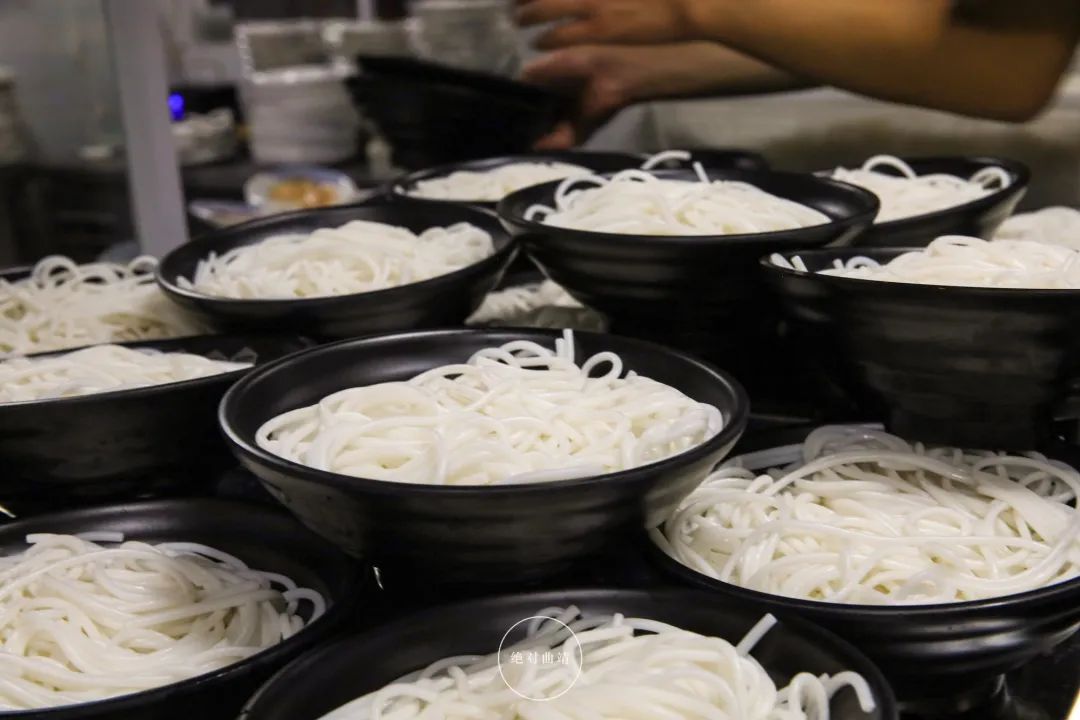 曲靖过桥米线所有门店,曲靖米线多少钱一碗