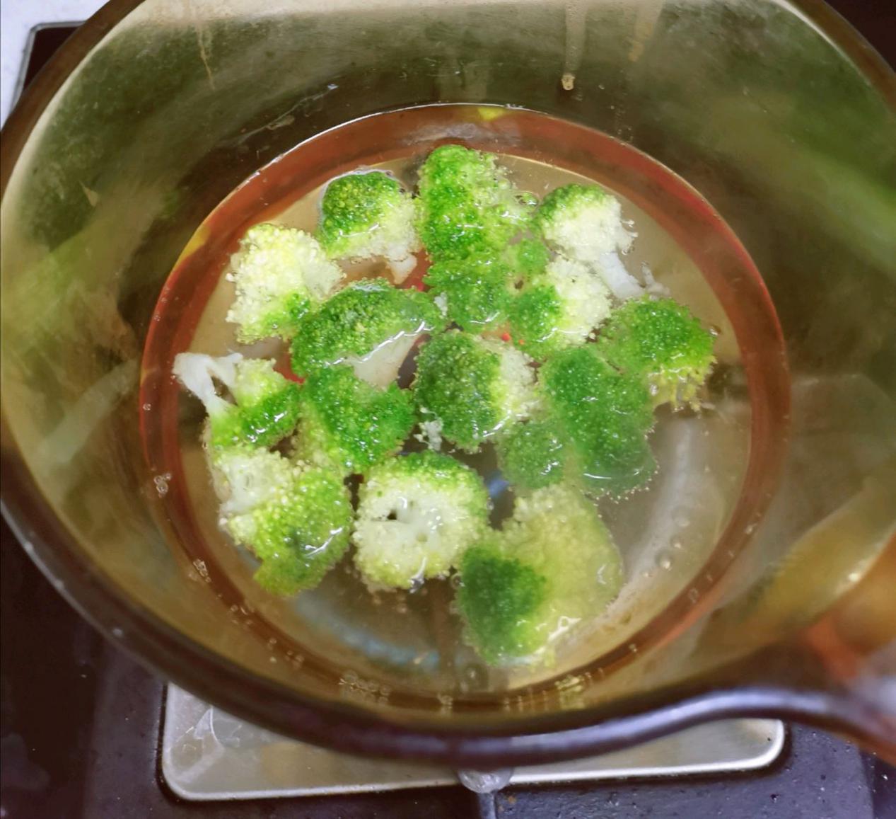 芒果可以和虾仁一起吃吗,虾仁和芒果能一起吃吗